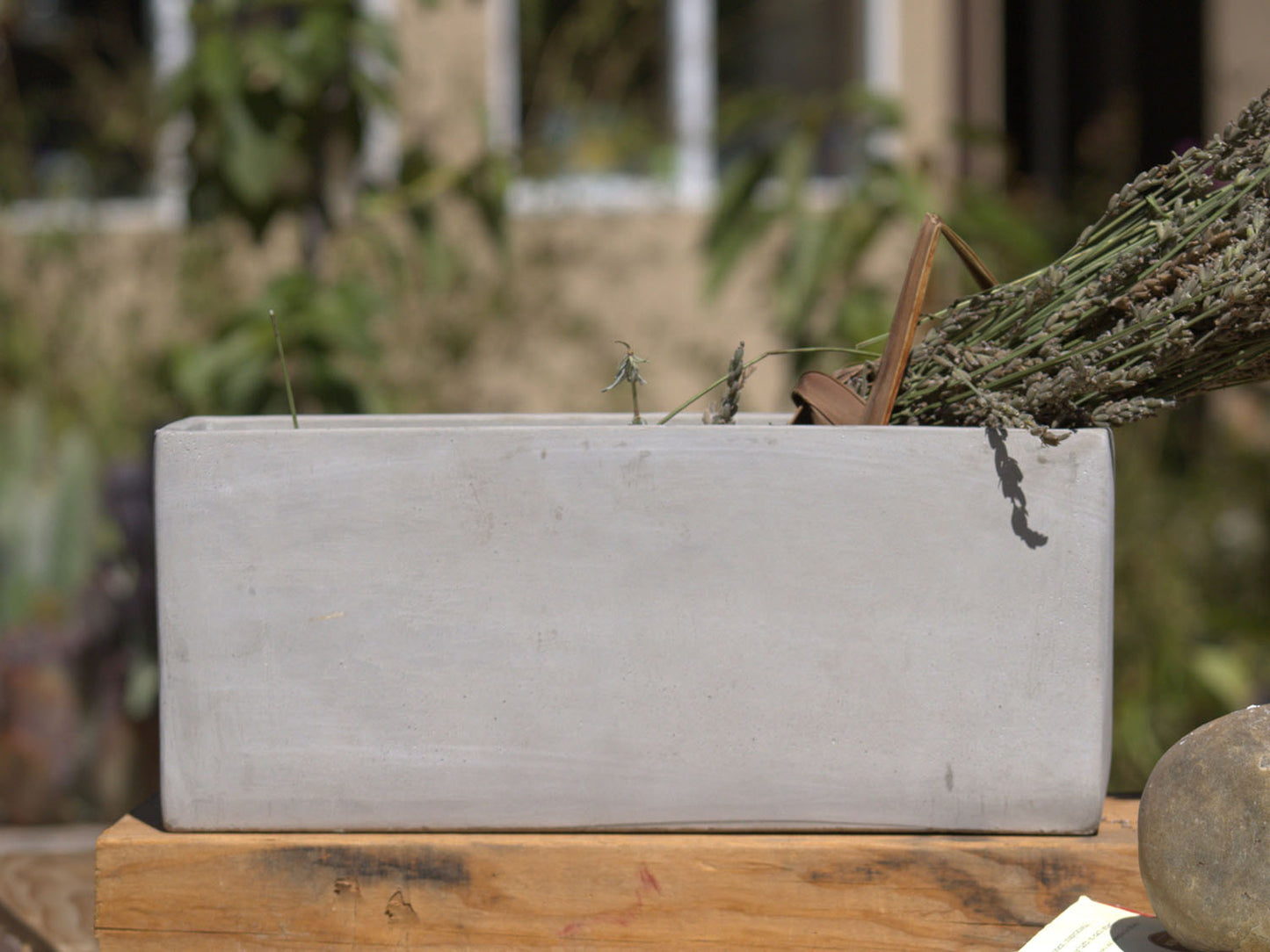 Low & Mid Rectangular Concrete Planter By Plantatorem