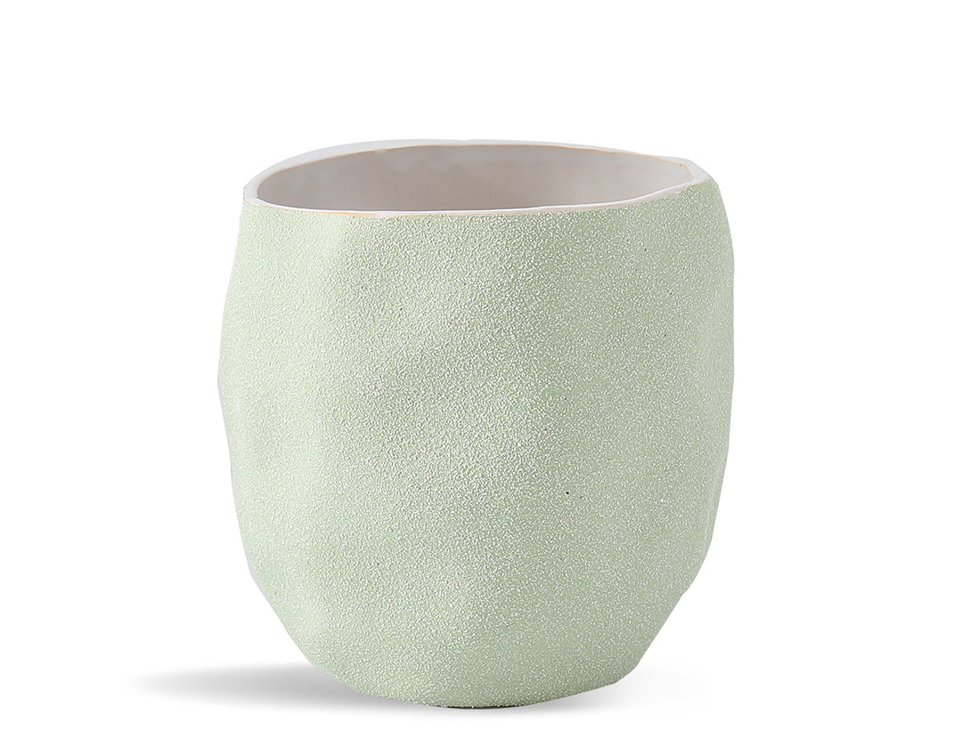 Hand Formed Grower Pot By Plantatorem