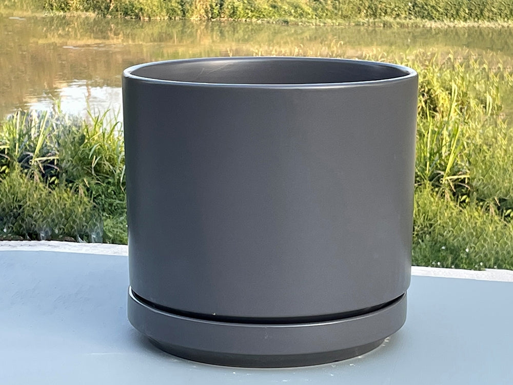 Mid Modern Planter With Detached Saucer "10.0" D x 9.0" H" By Plantatorem