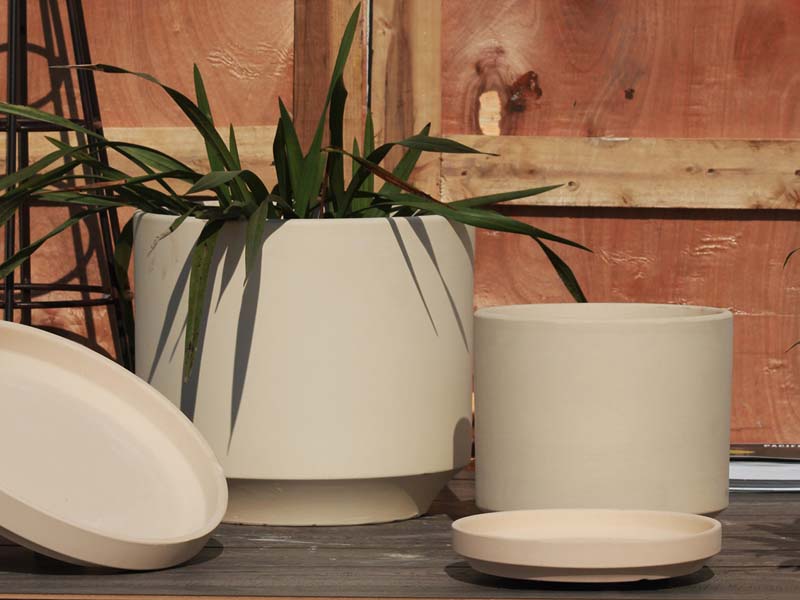 Mid Modern Planter With Detached Saucer "14.0" D x 12.0" H" By Plantatorem