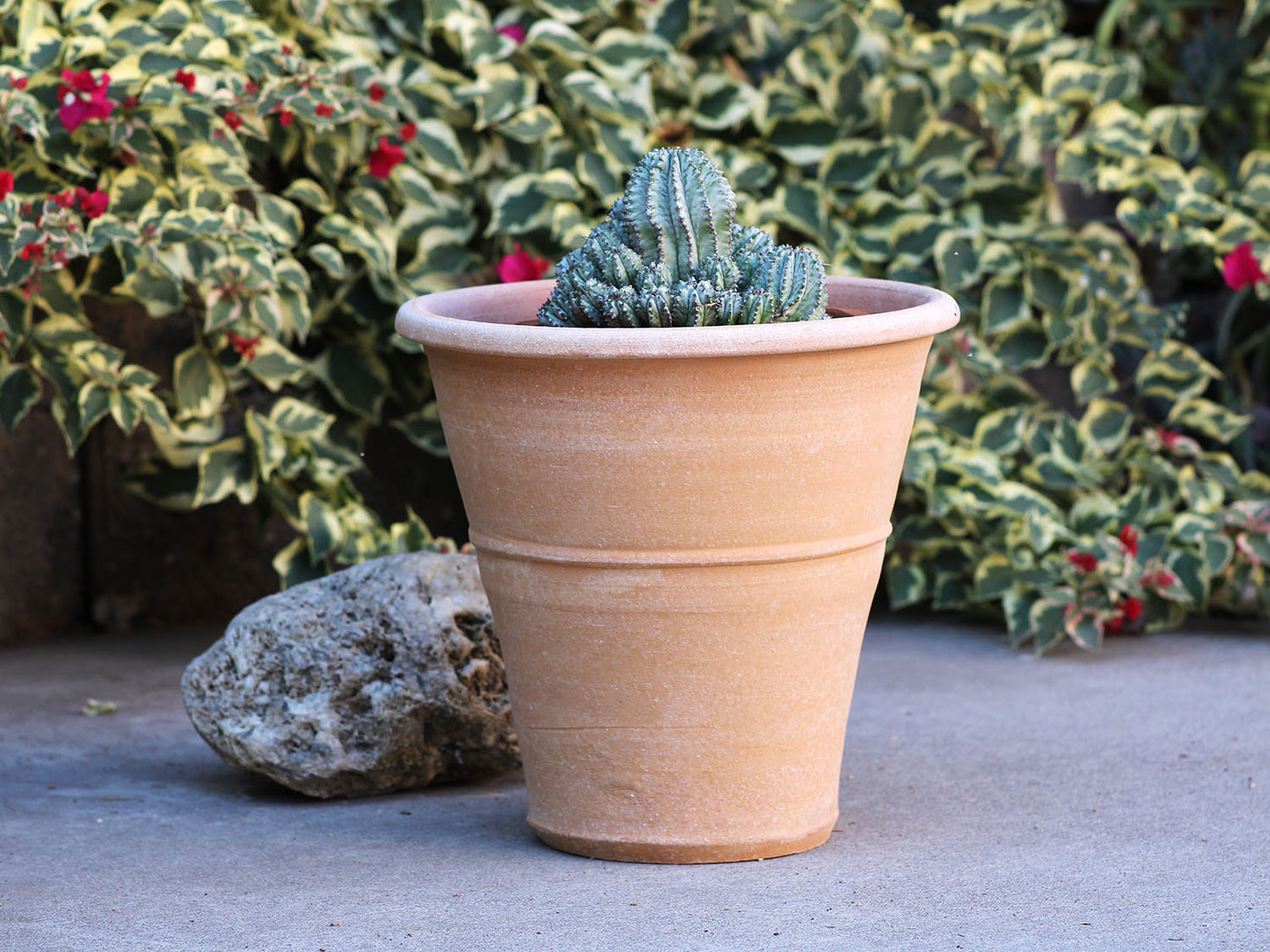 Monahou Planter By Plantatorem