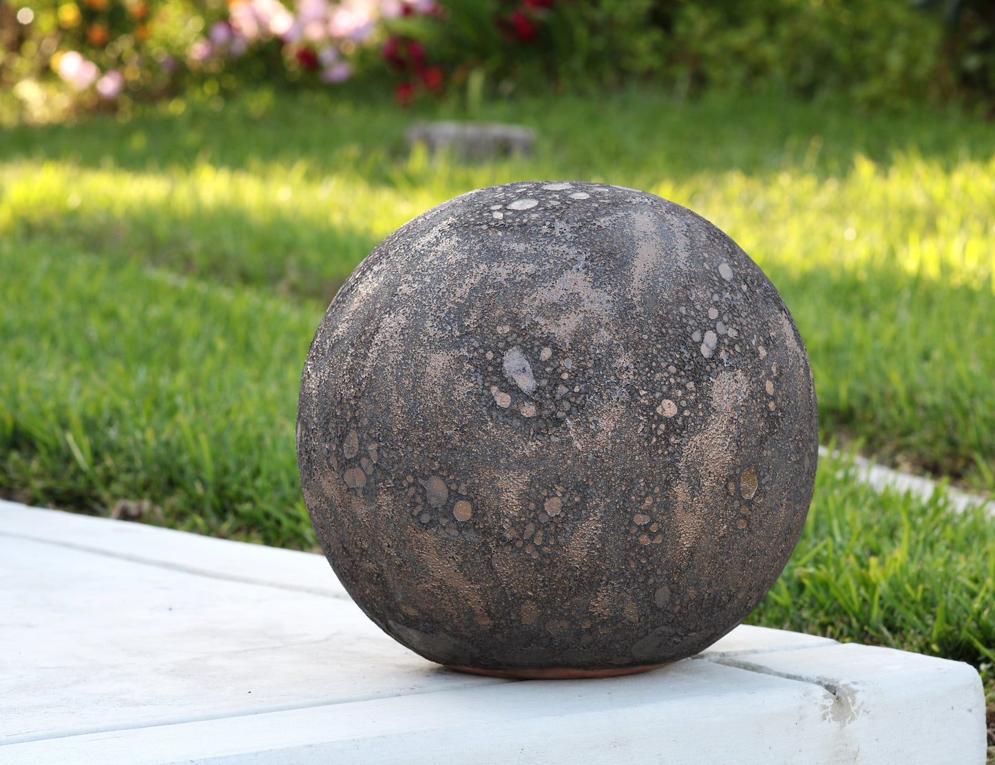 Outdoor Decorative Sphere Vintage 19.5" By Plantatorem