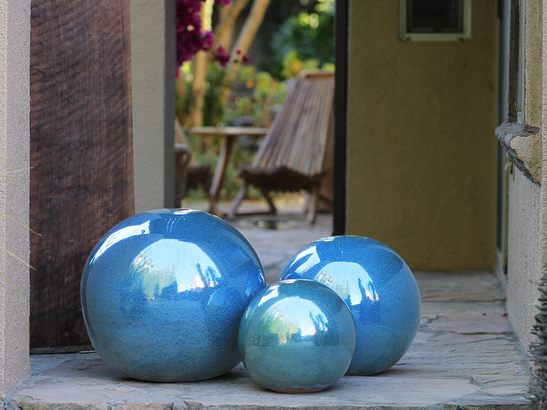 Outdoor Decorative Sphere Glazed 16" By Plantatorem