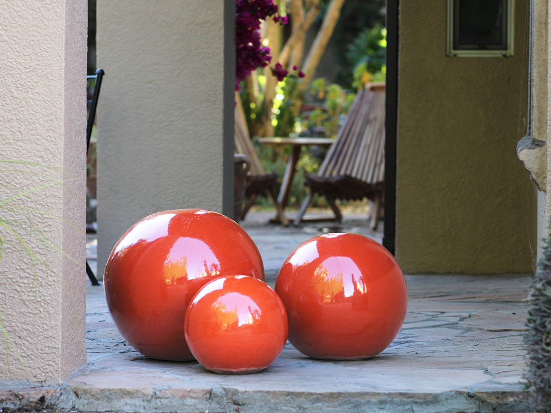 Outdoor Decorative Sphere Glazed 16" By Plantatorem