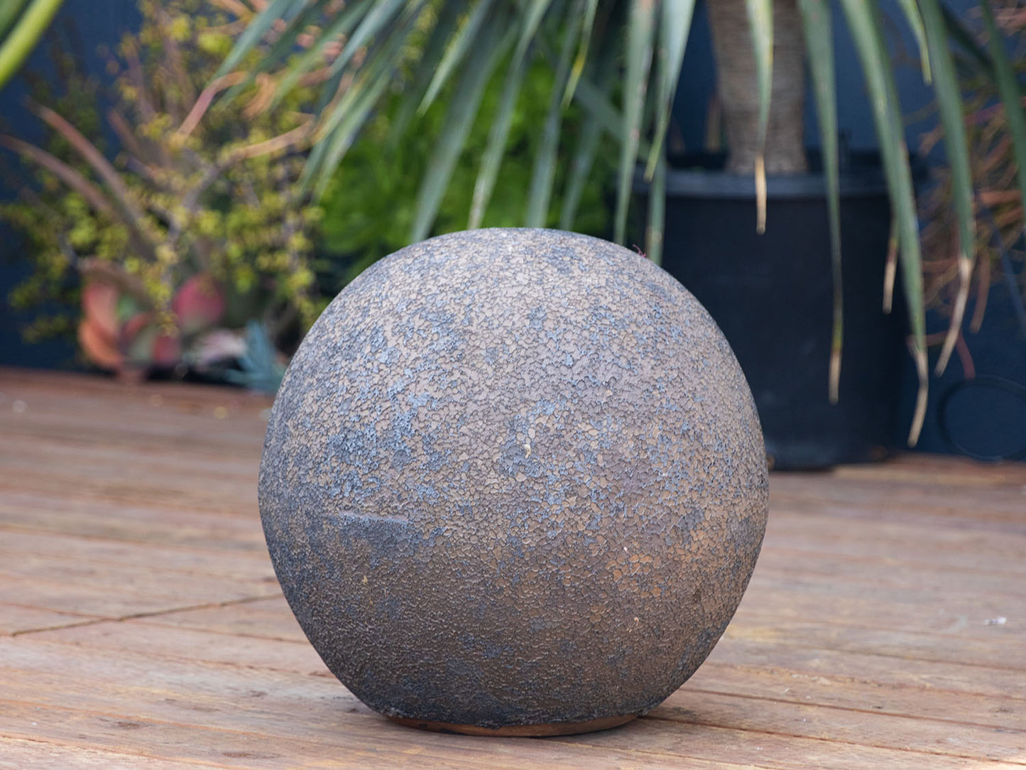 Outdoor Decorative Sphere Vintage 19.5" By Plantatorem