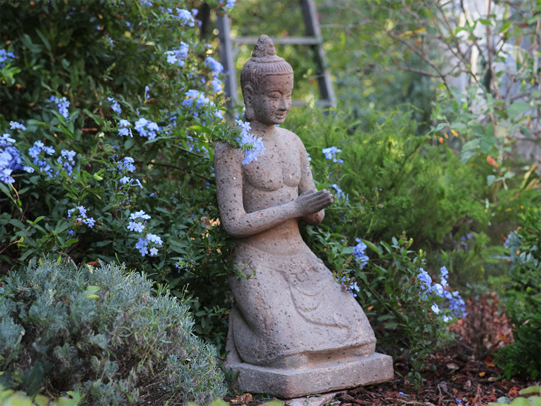 Praying Tribes Woman By Plantatorem