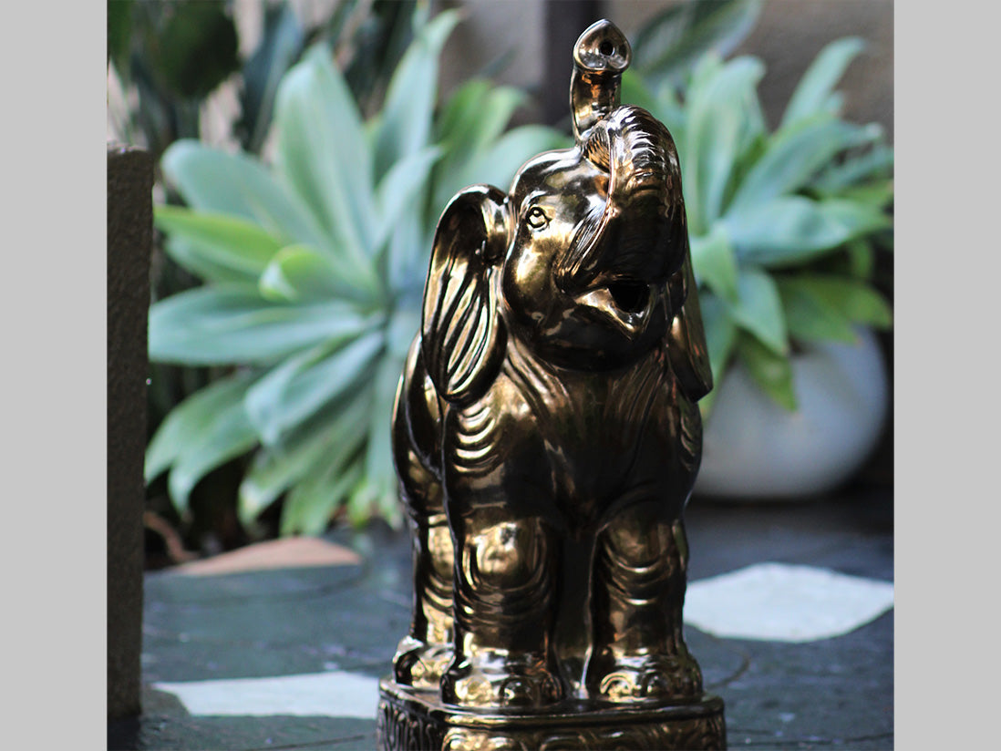 Elephant By Plantatorem