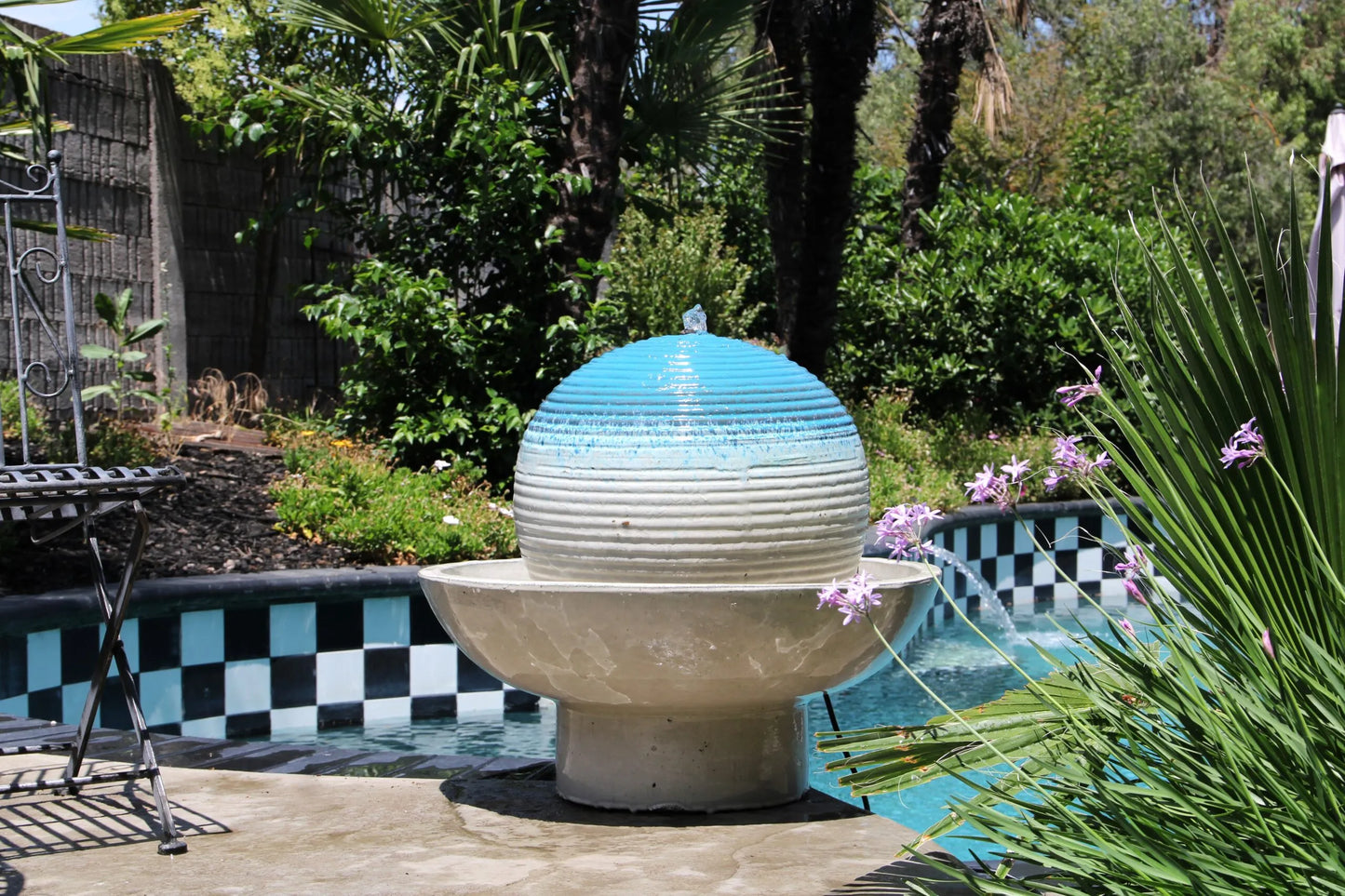 Cambria Sphere Fountain By Plantatorem