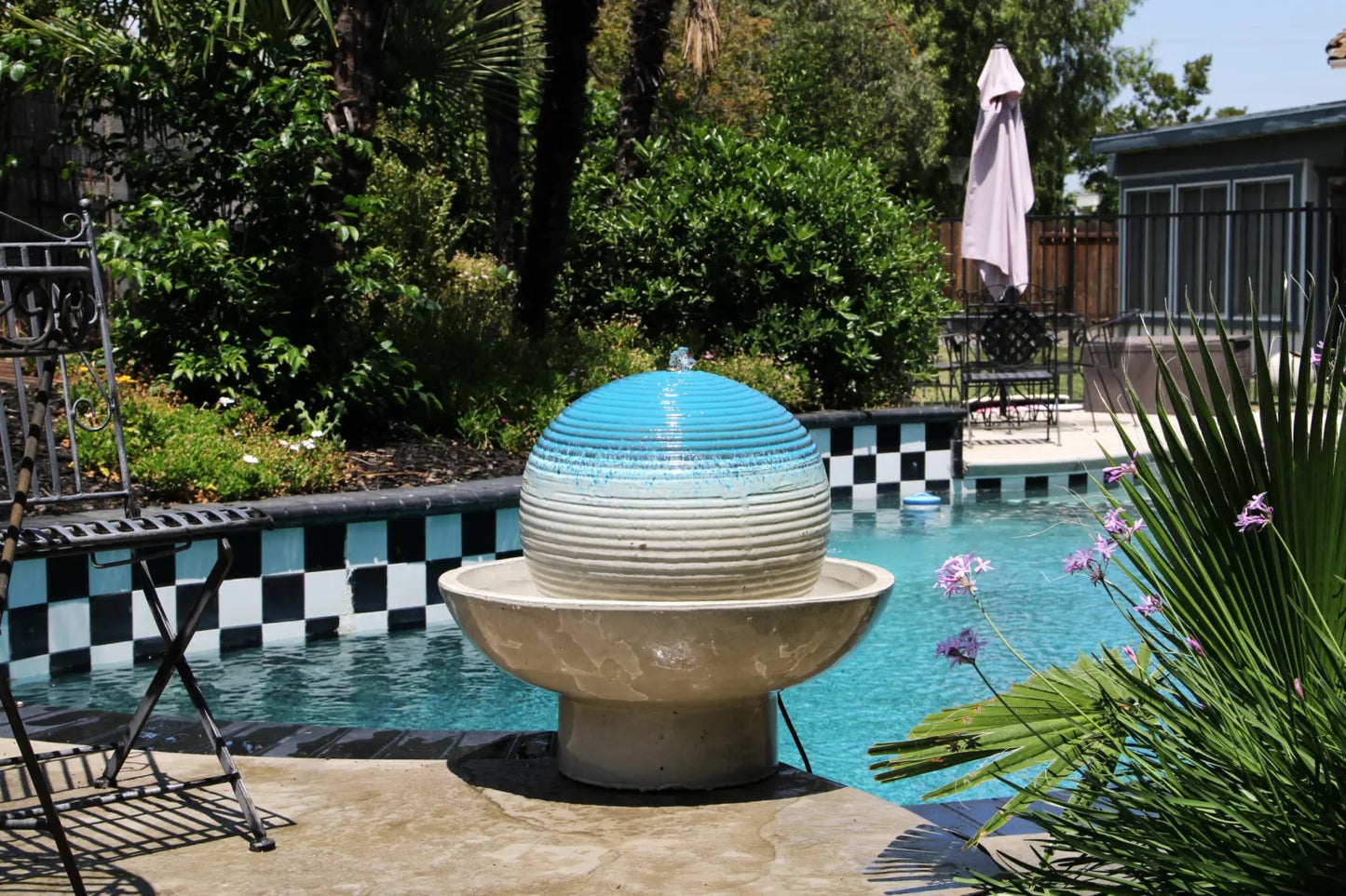Cambria Sphere Fountain By Plantatorem